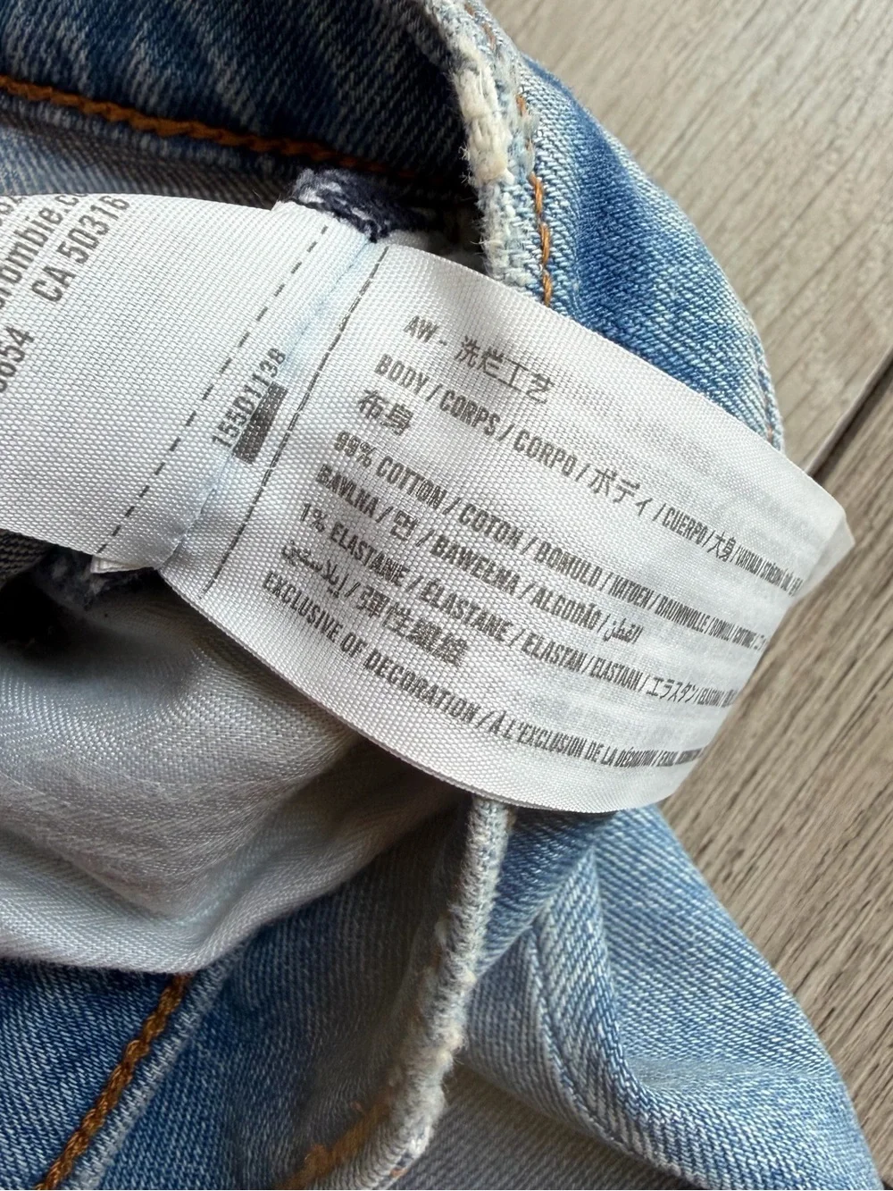 Abercrombie & Fitch The 90s Slim Straight Ultra High Rise Jeans - Picture 6 of 7